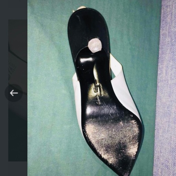 Salvatore Ferragamos Logo Sling backs - Picture 5 of 5